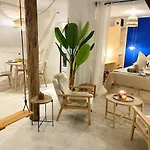 La Beldi Crush, Cosy & Hypercenter בווה